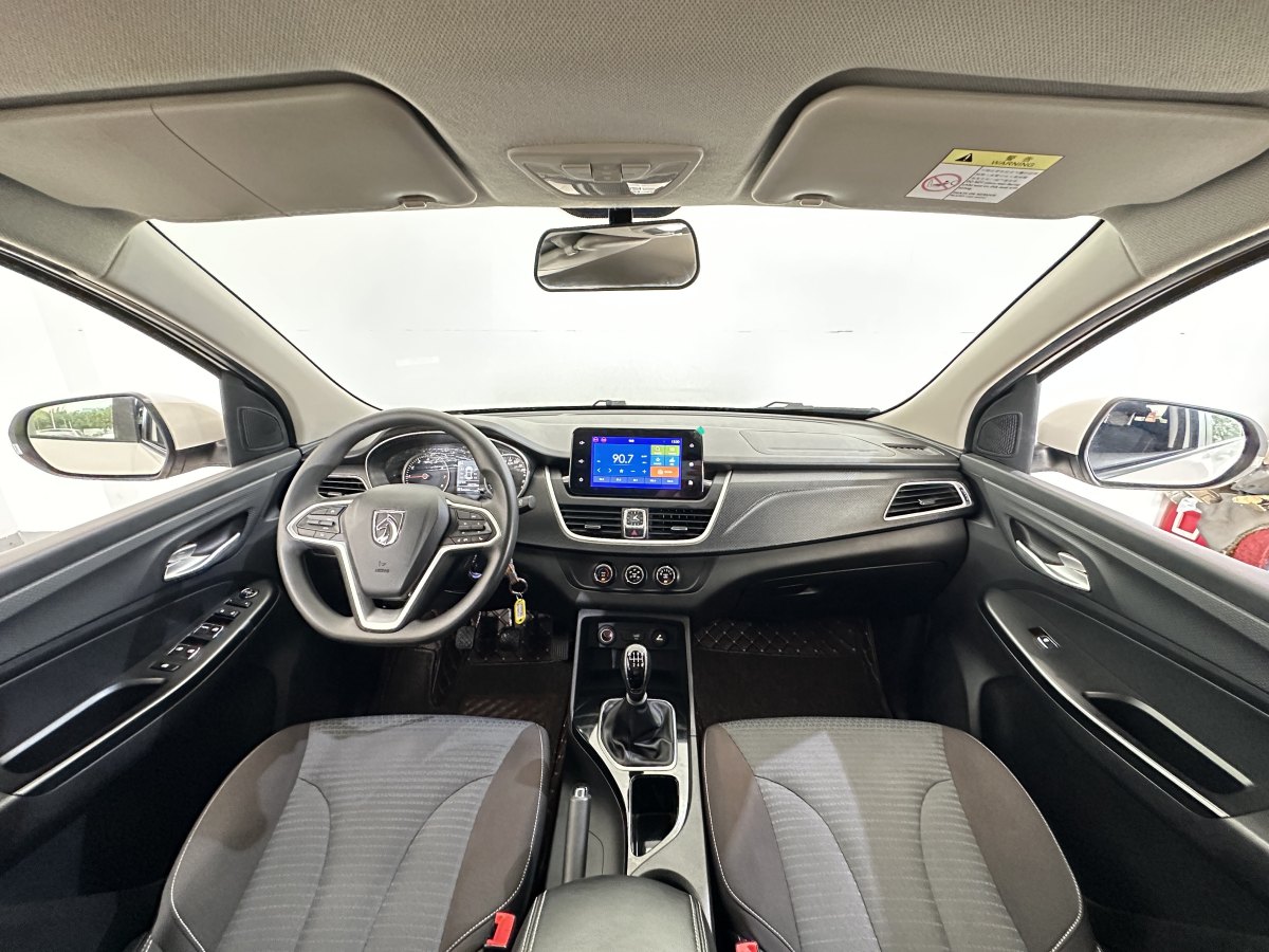 寶駿 730  2019款 1.5L 手動(dòng)時(shí)尚型 7座圖片