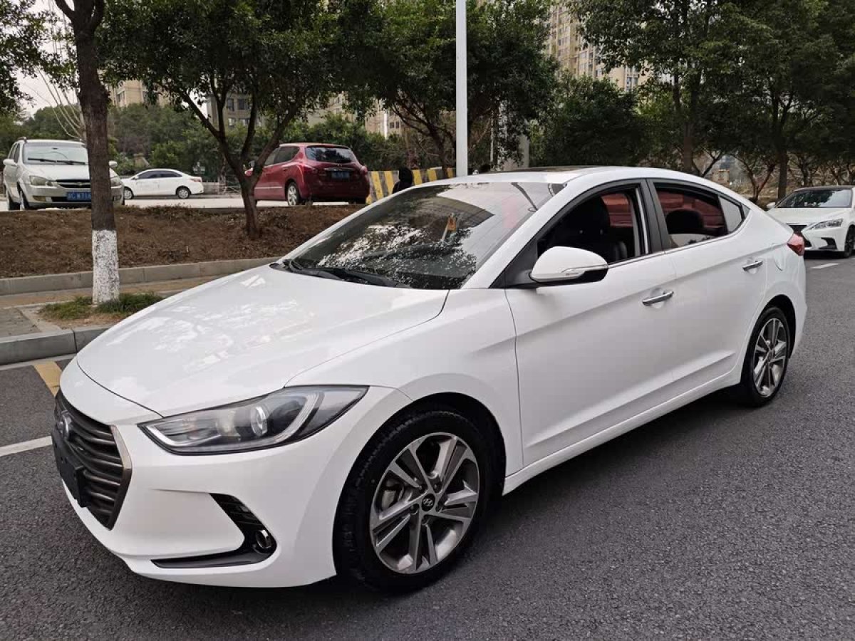 現(xiàn)代 領(lǐng)動(dòng)  2018款 1.6L 自動(dòng)15周年特別版圖片