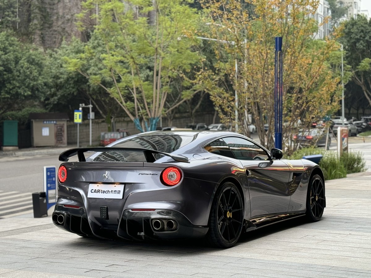 法拉利 F12berlinetta  2013款 6.3L 標(biāo)準(zhǔn)型圖片