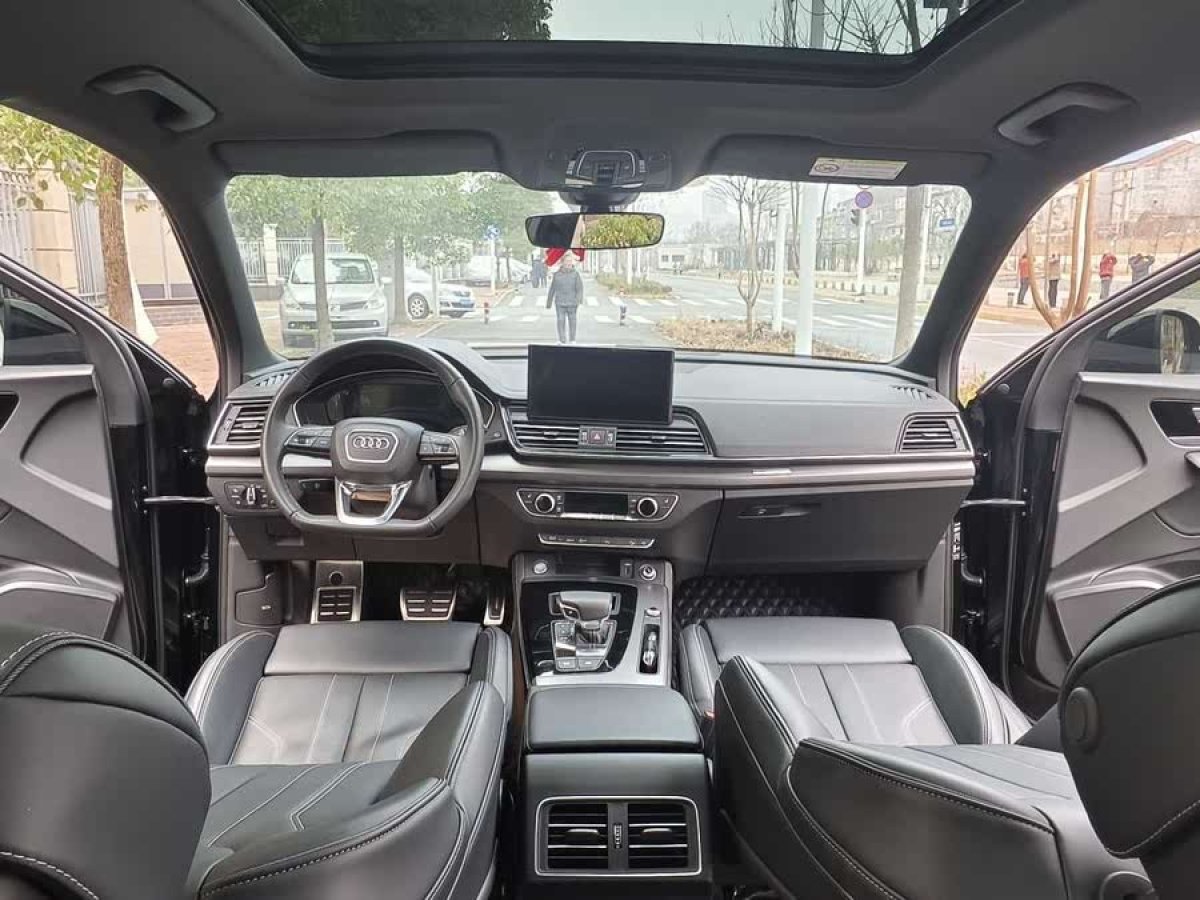 奧迪 奧迪Q5L  2024款 40 TFSI 豪華動(dòng)感型圖片