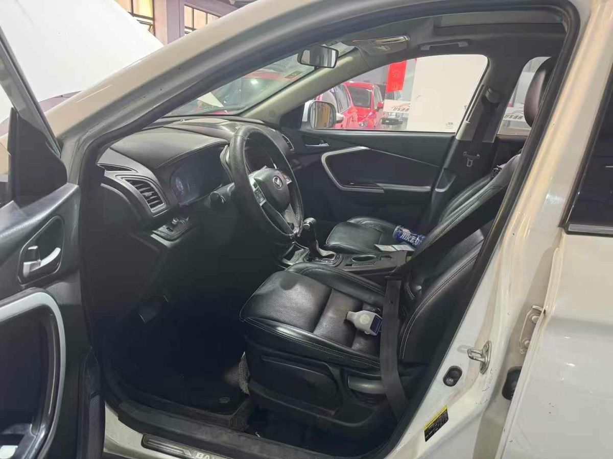 北汽幻速 S6  2016款 1.5T CVT暢享型圖片