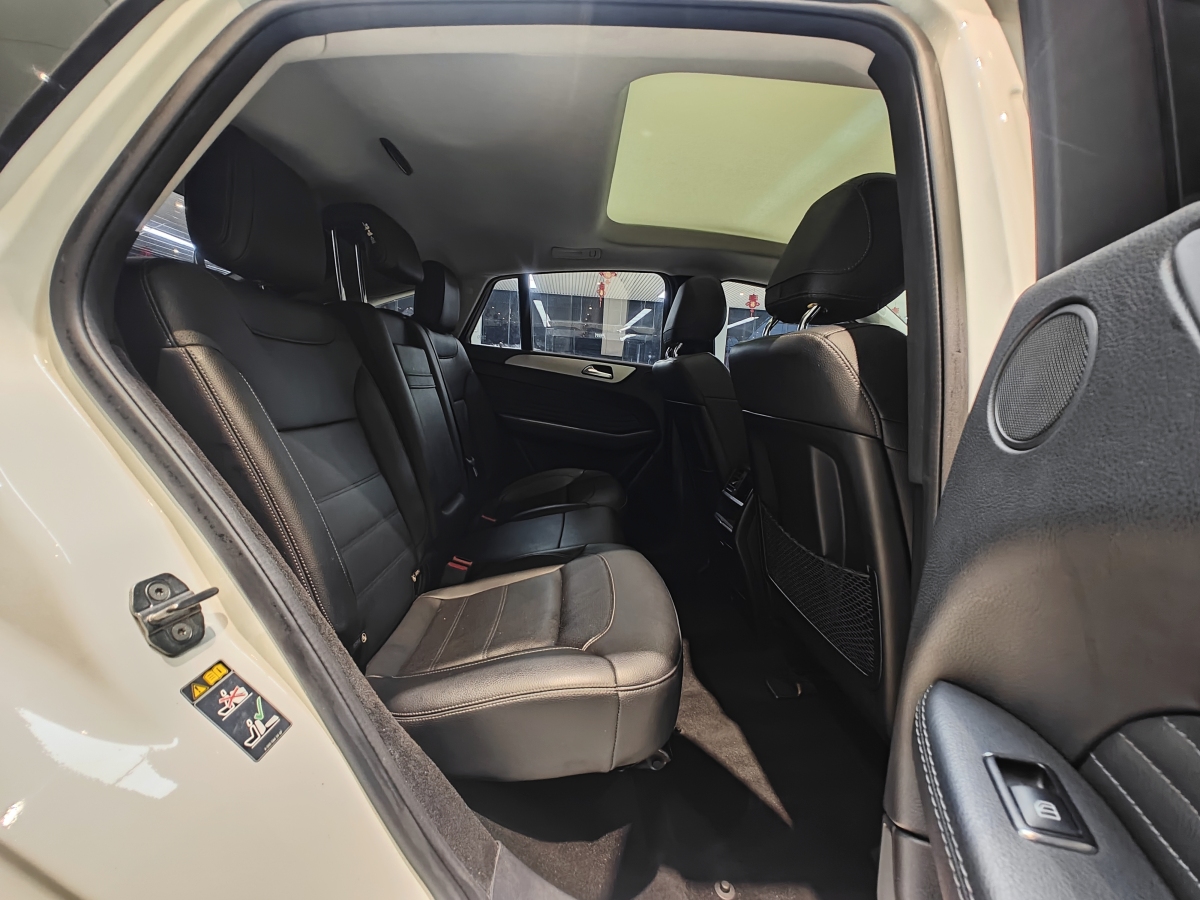 奔驰 奔驰GLE轿跑  2018款 GLE 320 4MATIC 轿跑SUV图片