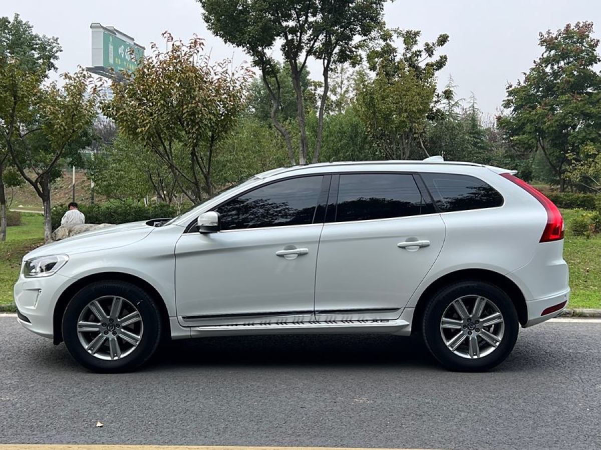 沃爾沃 XC60  2016款 T5 AWD 智遠(yuǎn)版圖片