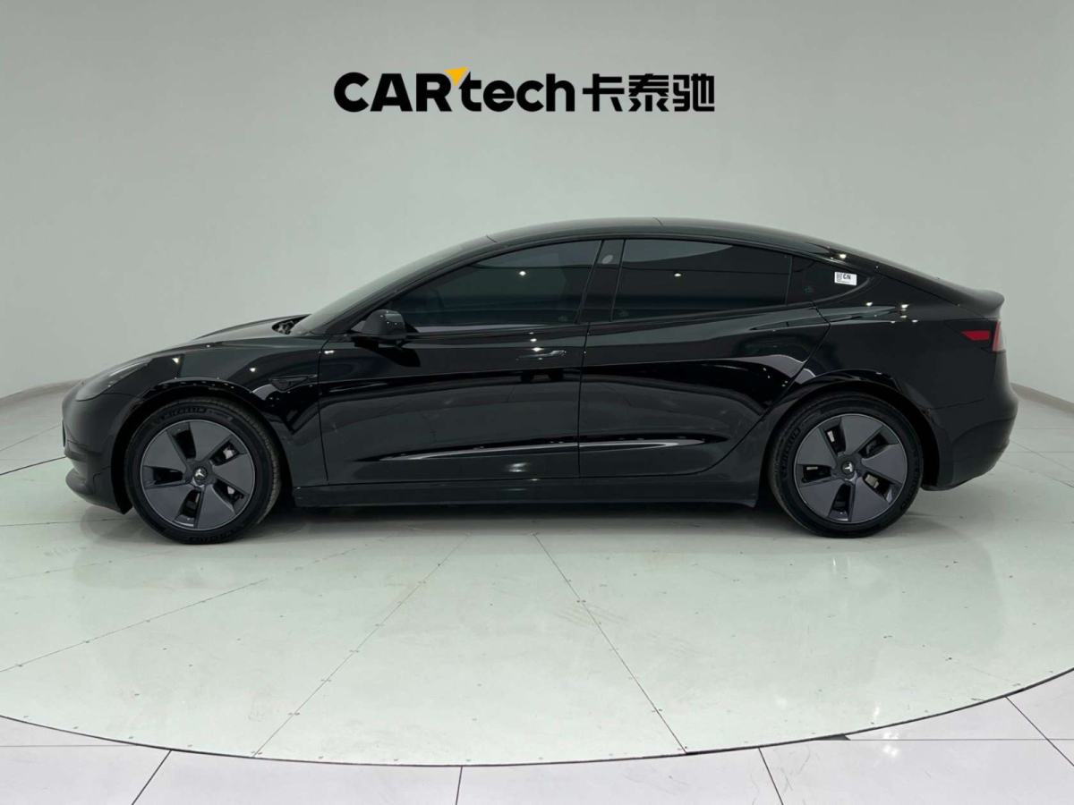 特斯拉 Model 3  2022款 后輪驅(qū)動(dòng)版圖片