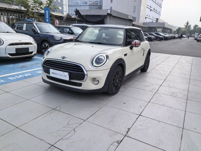 2019年4月 MINI COUNTRYMAN 1.5T COOPER 經典派圖片