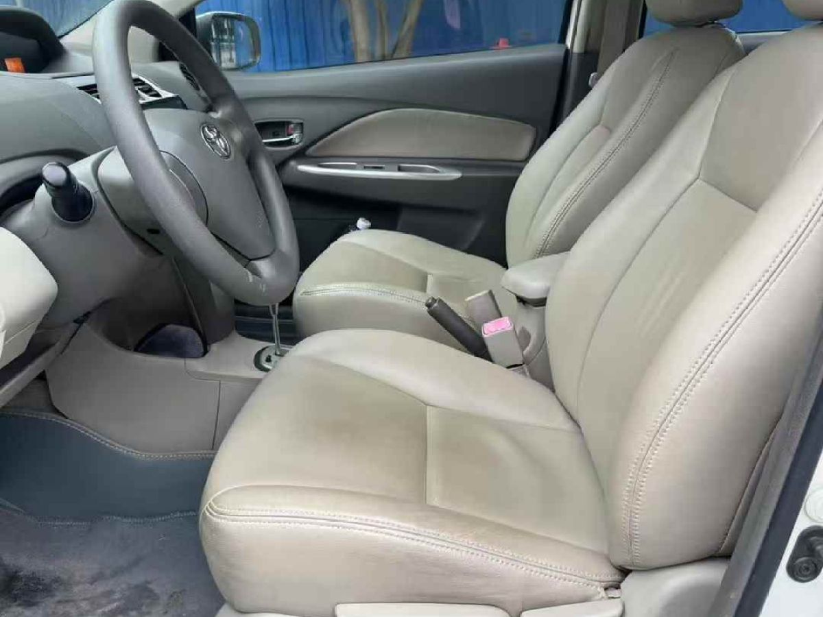 豐田 威馳  2013款 特裝版 1.6L GL-i型尚天窗版 AT圖片
