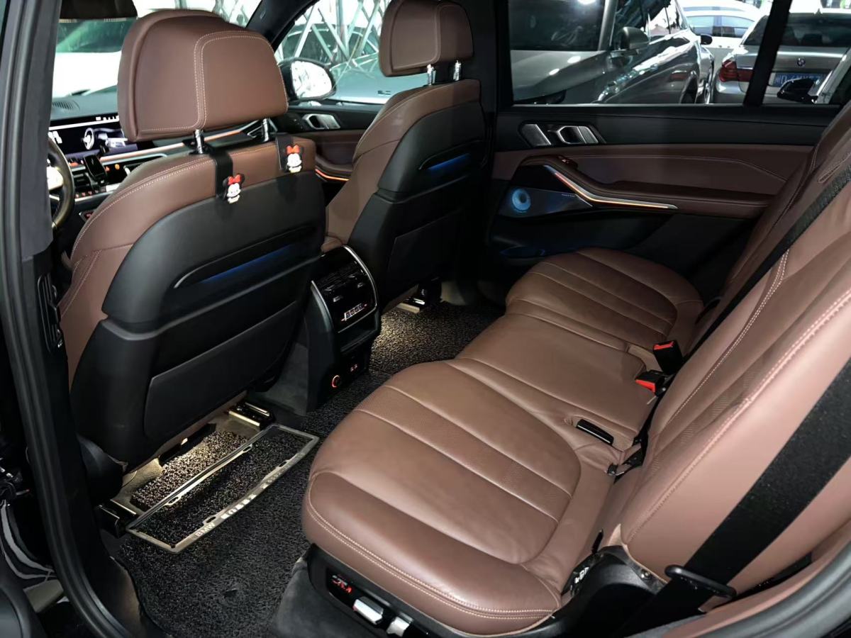 寶馬 寶馬X7  2020款 xDrive40i 領(lǐng)先型豪華套裝圖片