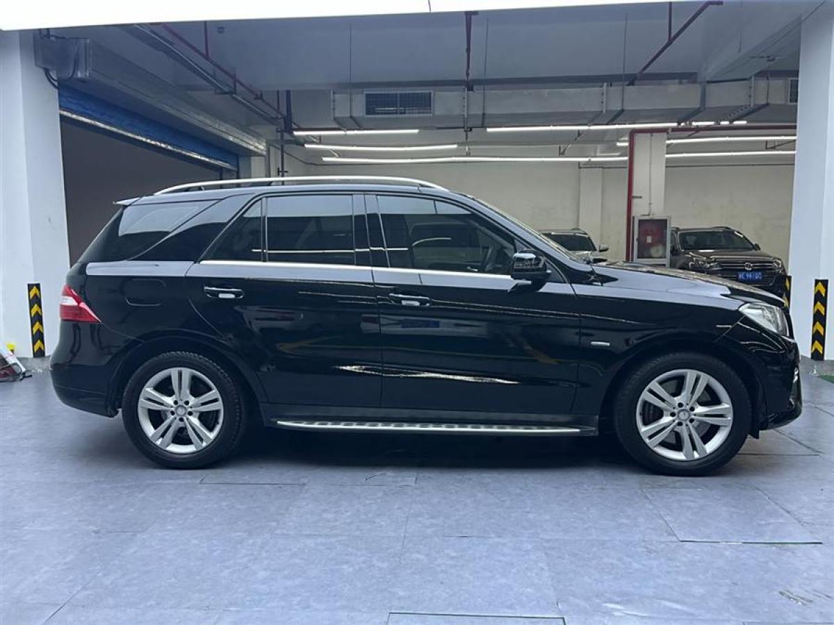 奔驰 奔驰M级  2012款 ML 350 动感型图片