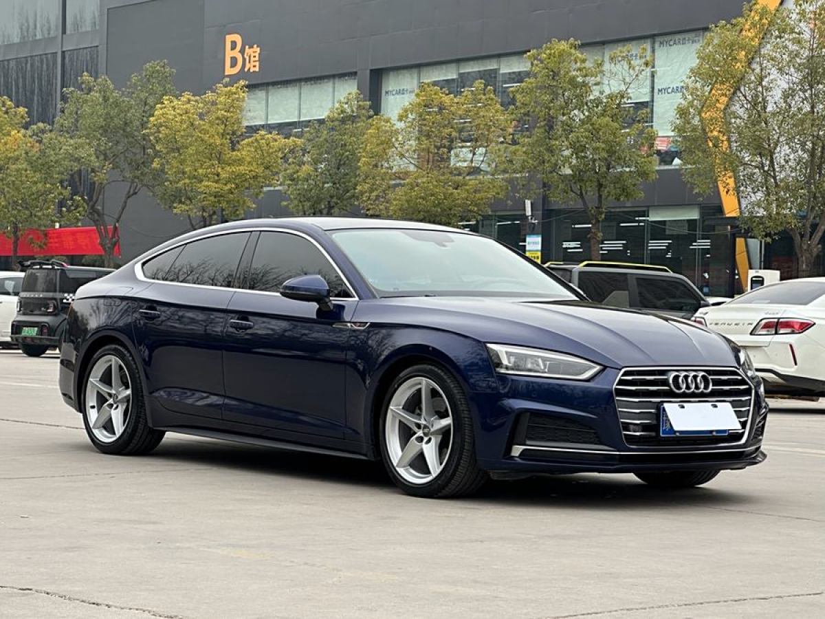 奧迪 奧迪A5  2019款 Sportback 40 TFSI 時(shí)尚型圖片