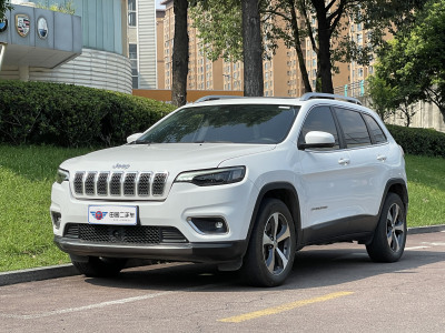 2019年12月 Jeep 自由光 2.0T 四驅(qū)探享版+自動(dòng)駕駛智慧包圖片