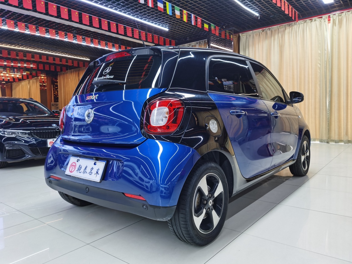 smart forfour  2016款 1.0L 52千瓦激情版圖片