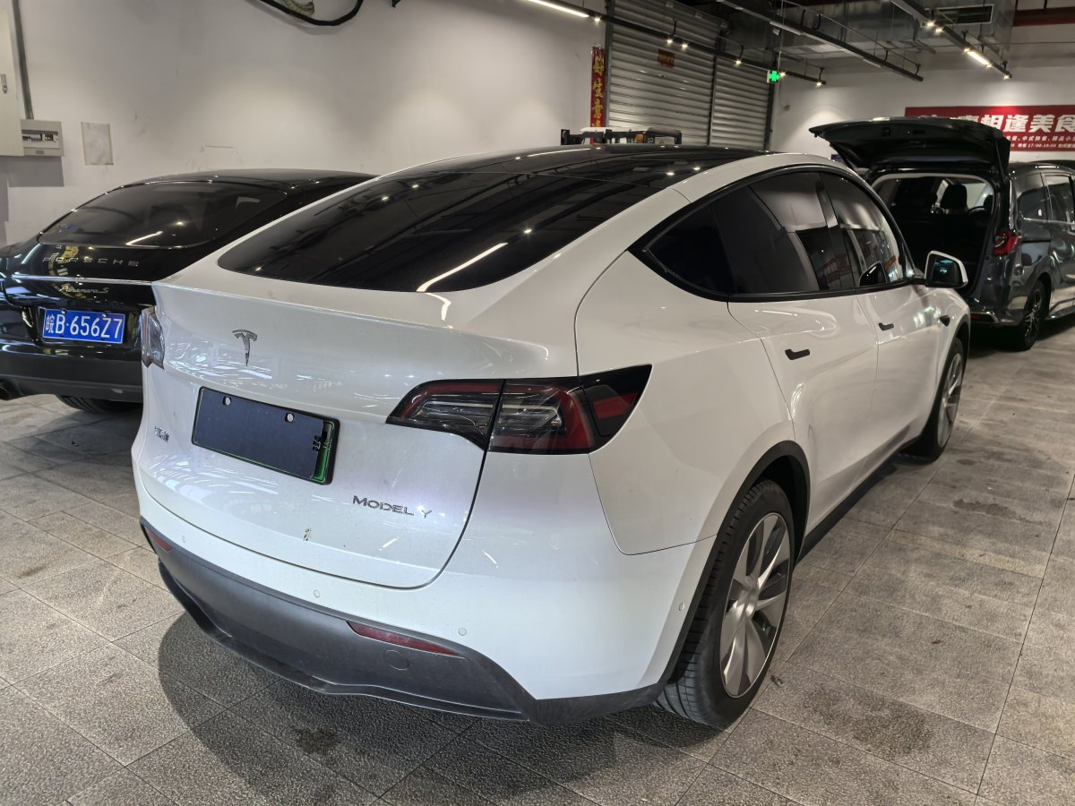 特斯拉 Model Y  2022款 后輪驅(qū)動版圖片