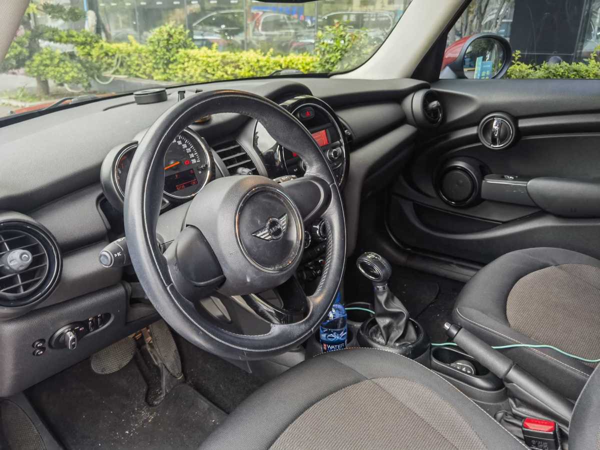 MINI MINI  2016款 1.2T ONE 五門版圖片