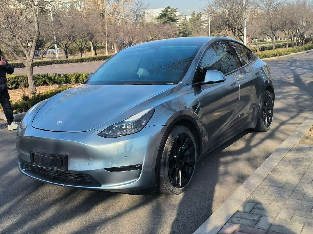 特斯拉 Model Y  2022款 長續(xù)航全輪驅(qū)動版圖片