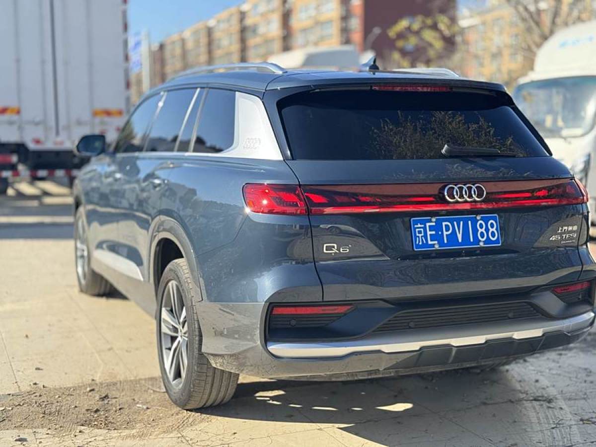 奥迪 奥迪Q6  2022款 45 TFSI quattro 齐云型 羽林套装图片