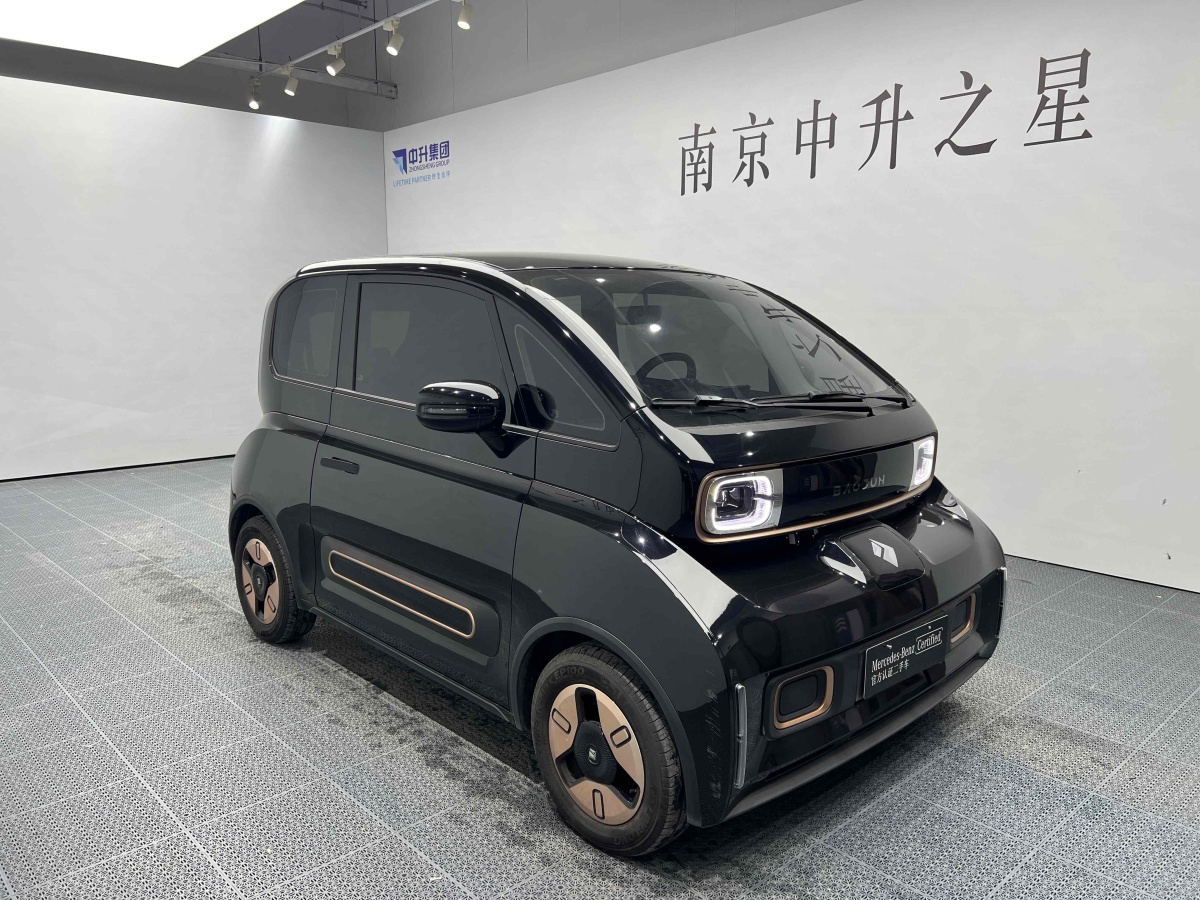 寶駿 寶駿KiWi EV  2022款 藝術(shù)家輕享版 三元鋰圖片