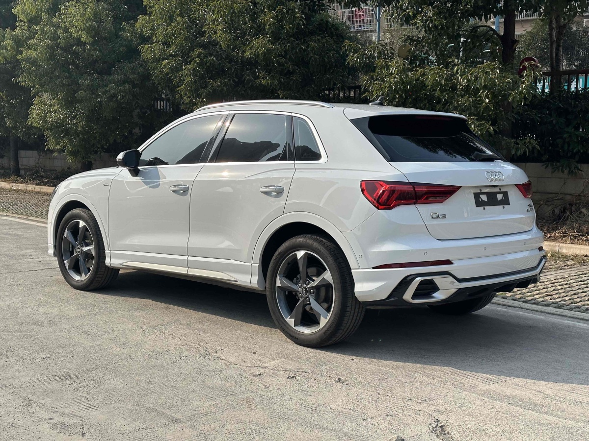 奧迪 奧迪Q3  2024款 35 TFSI 時(shí)尚動(dòng)感型圖片