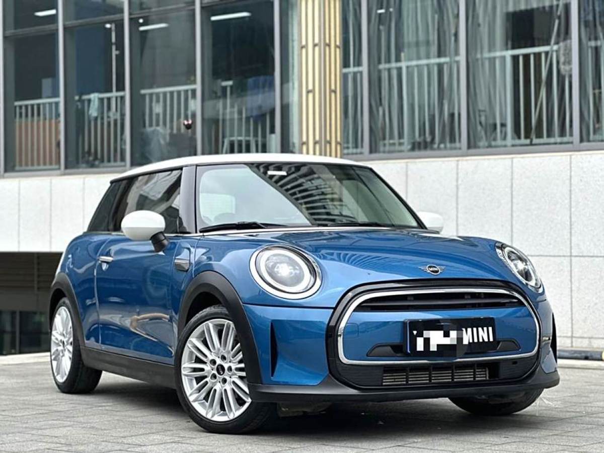 MINI MINI  2022款 改款 1.5T COOPER 經(jīng)典派圖片