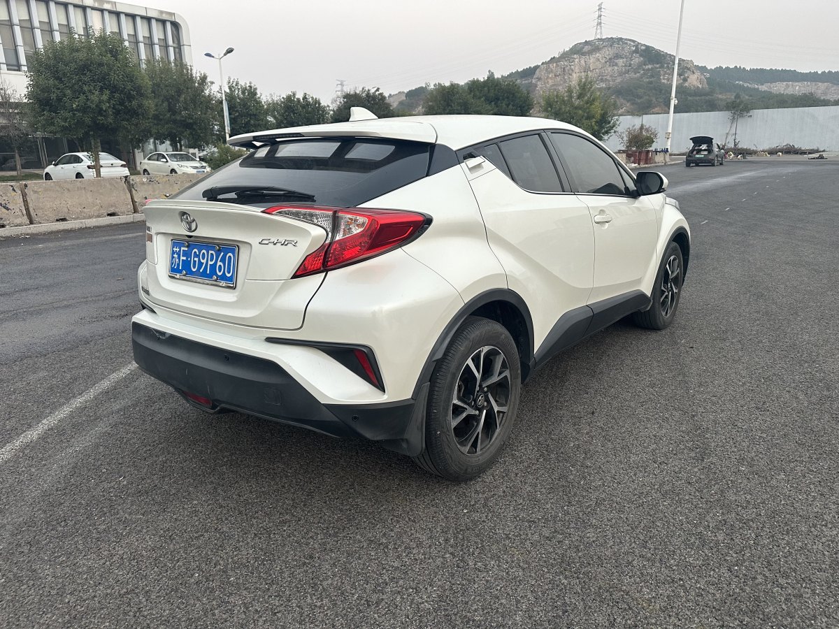 2021年1月豐田 C-HR  2020款 2.0L 領(lǐng)先版