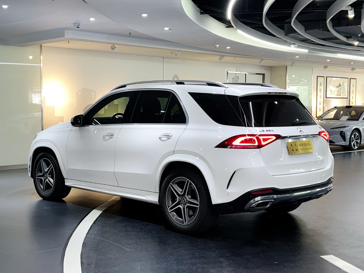 奔馳 奔馳GLE  2021款 GLE 450 4MATIC 時(shí)尚型圖片