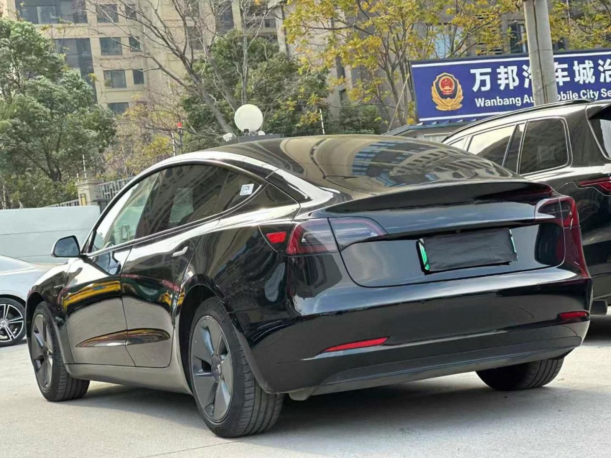 特斯拉 Model S  2023款 三電機(jī)全輪驅(qū)動(dòng) Plaid版圖片