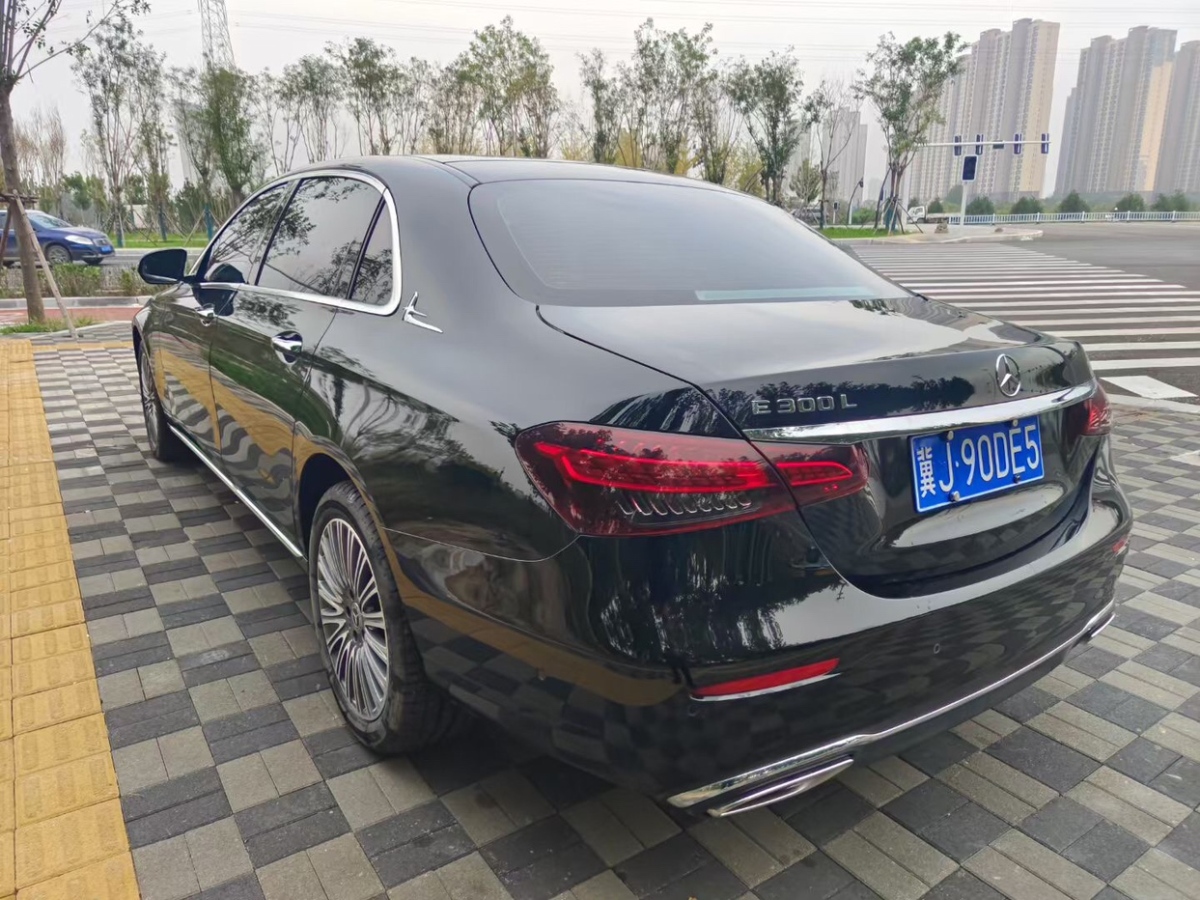 奔馳 奔馳E級(jí)  2023款 E 300 L 豪華型圖片