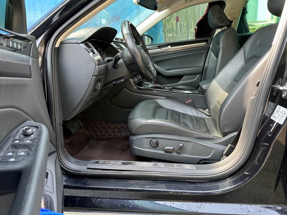 大眾 輝昂  2019款  380TSI 兩驅(qū)商務版 國V圖片