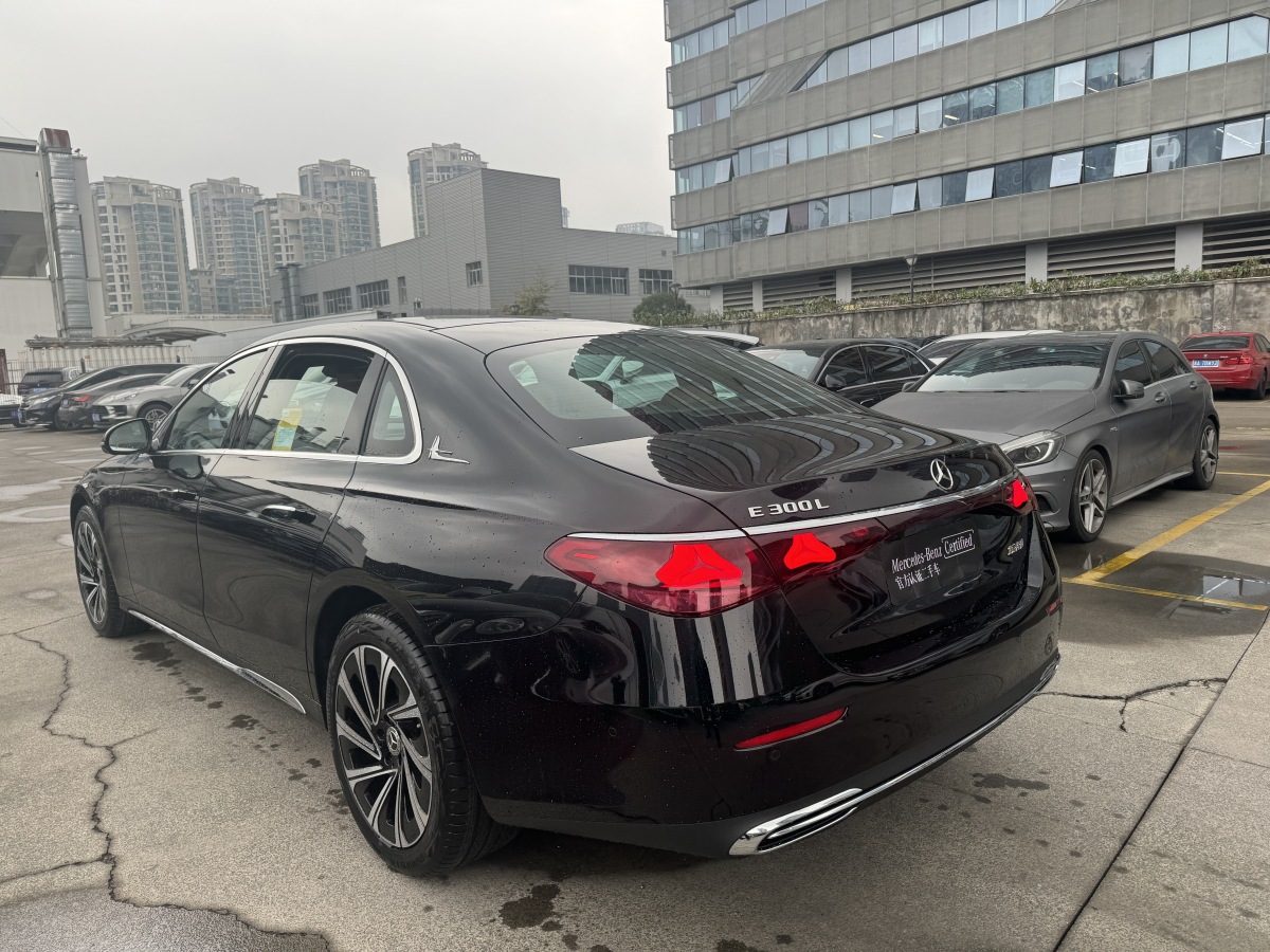 奔馳 奔馳E級  2024款 E 300 L 豪華型圖片