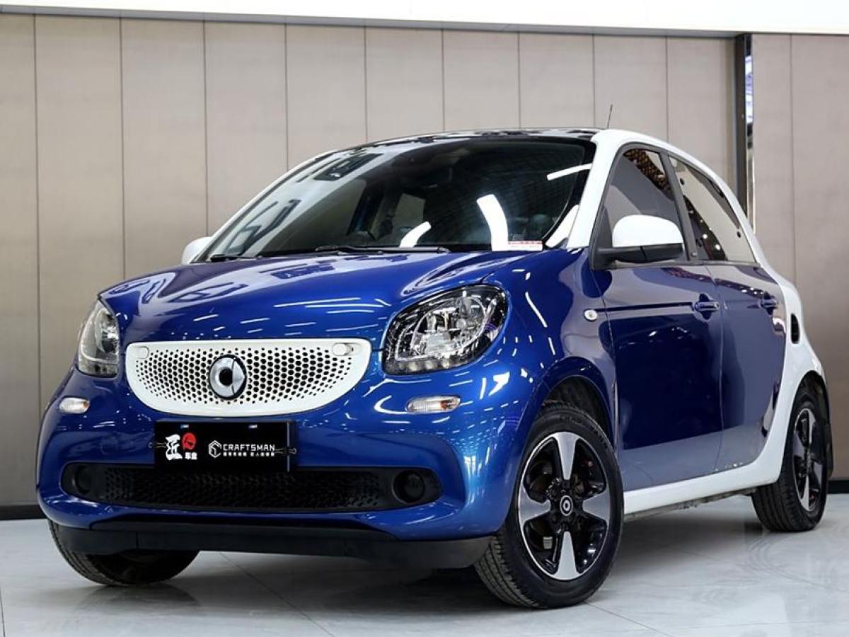 smart forfour  2018款 0.9T 66千瓦風(fēng)尚型圖片