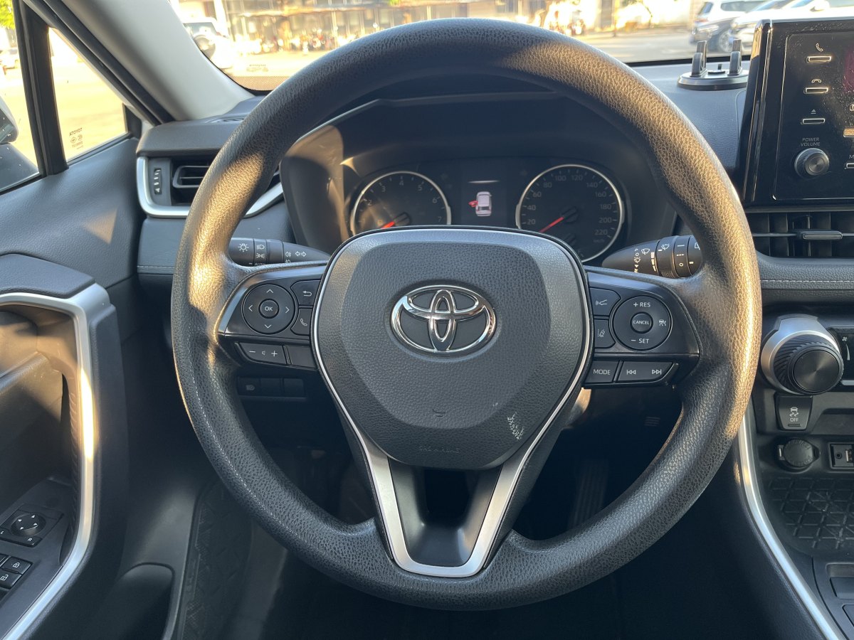 豐田 RAV4  2018款 榮放 2.0L CVT兩驅都市版圖片