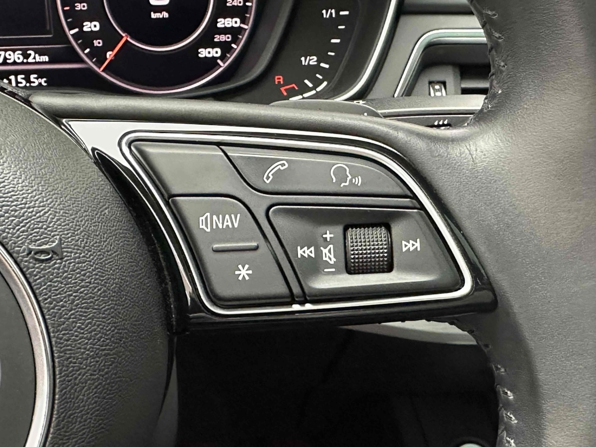 2019年2月奧迪 奧迪A4L  2019款 40 TFSI 時尚型 國V