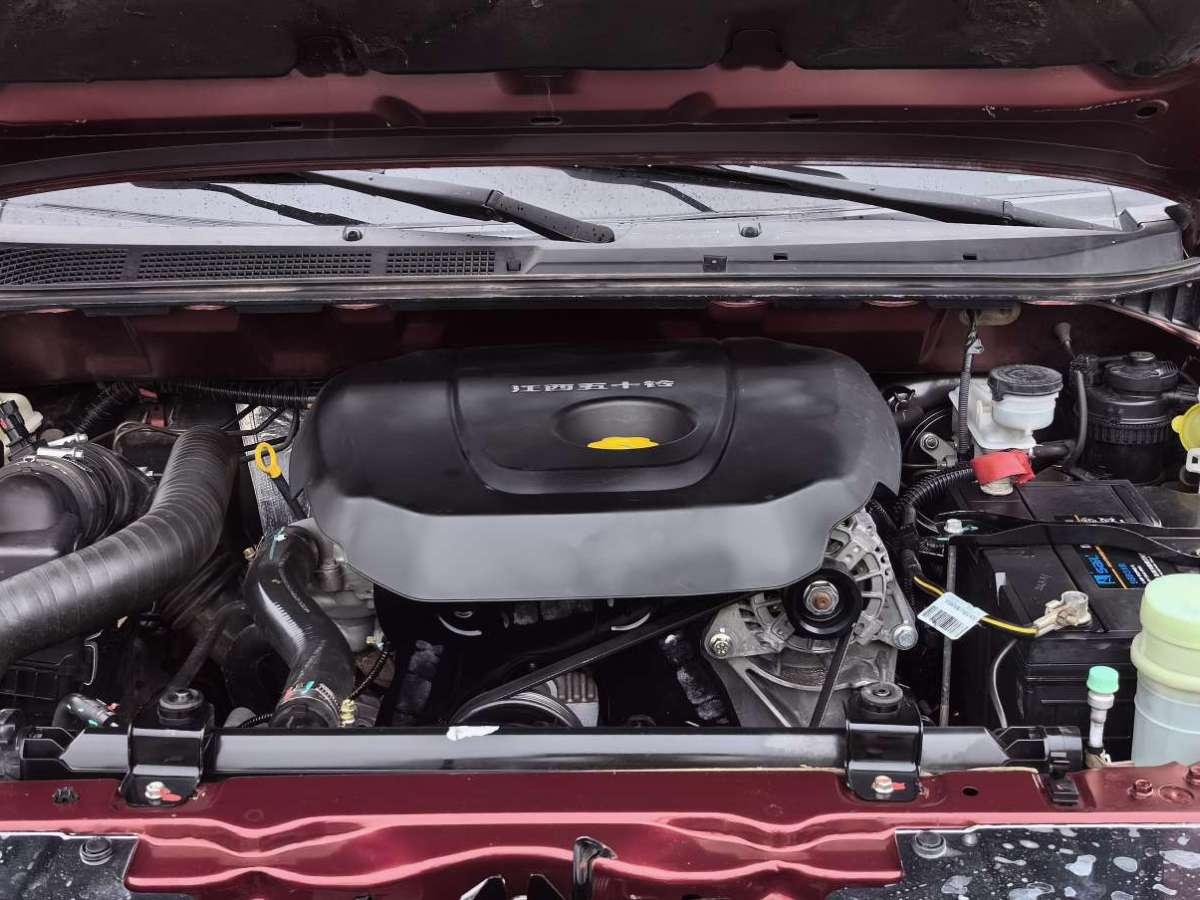 2019年3月五十铃 瑞迈  2019款  瑞迈S 2.5T两驱柴油超豪华款加长版JE4D25Q5A