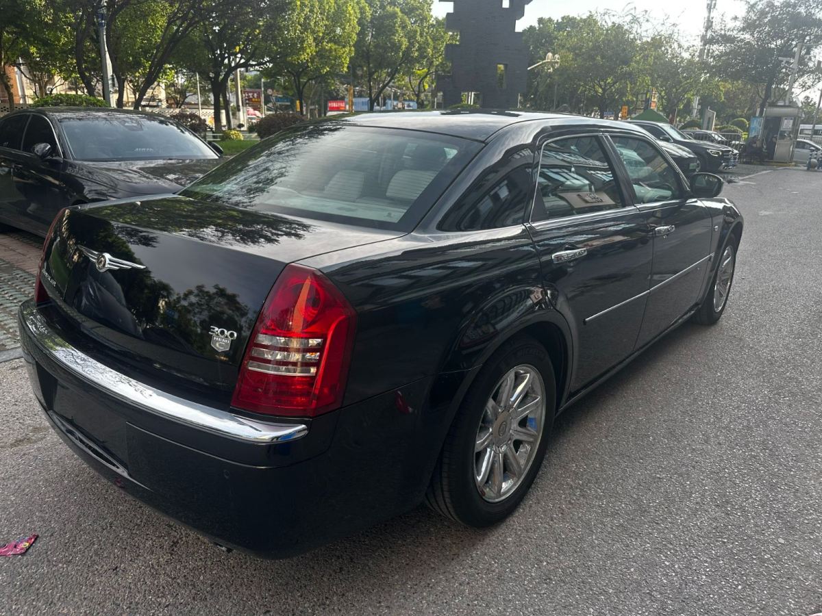 克萊斯勒 300C  2006款 3.5L 豪華領航版圖片