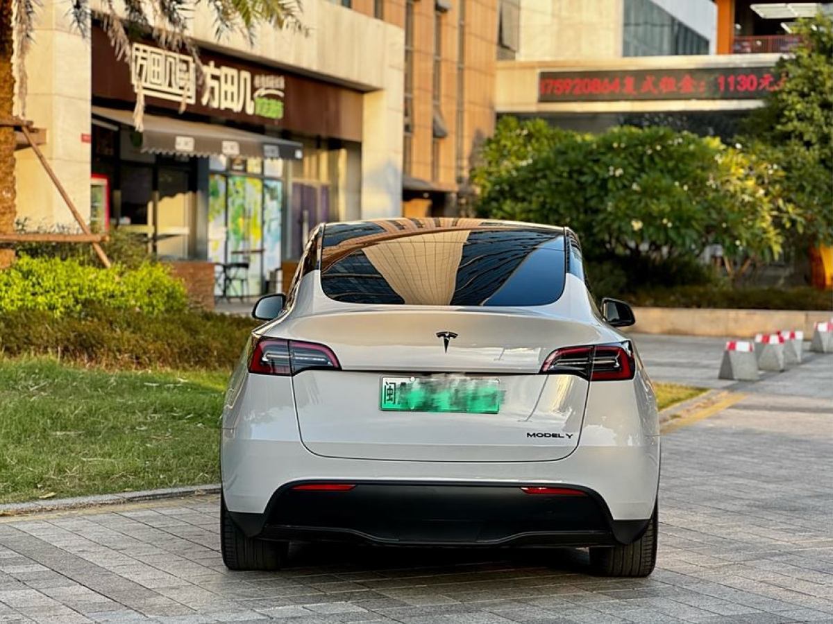 特斯拉 Model 3  2023款 煥新版 后輪驅(qū)動(dòng)圖片