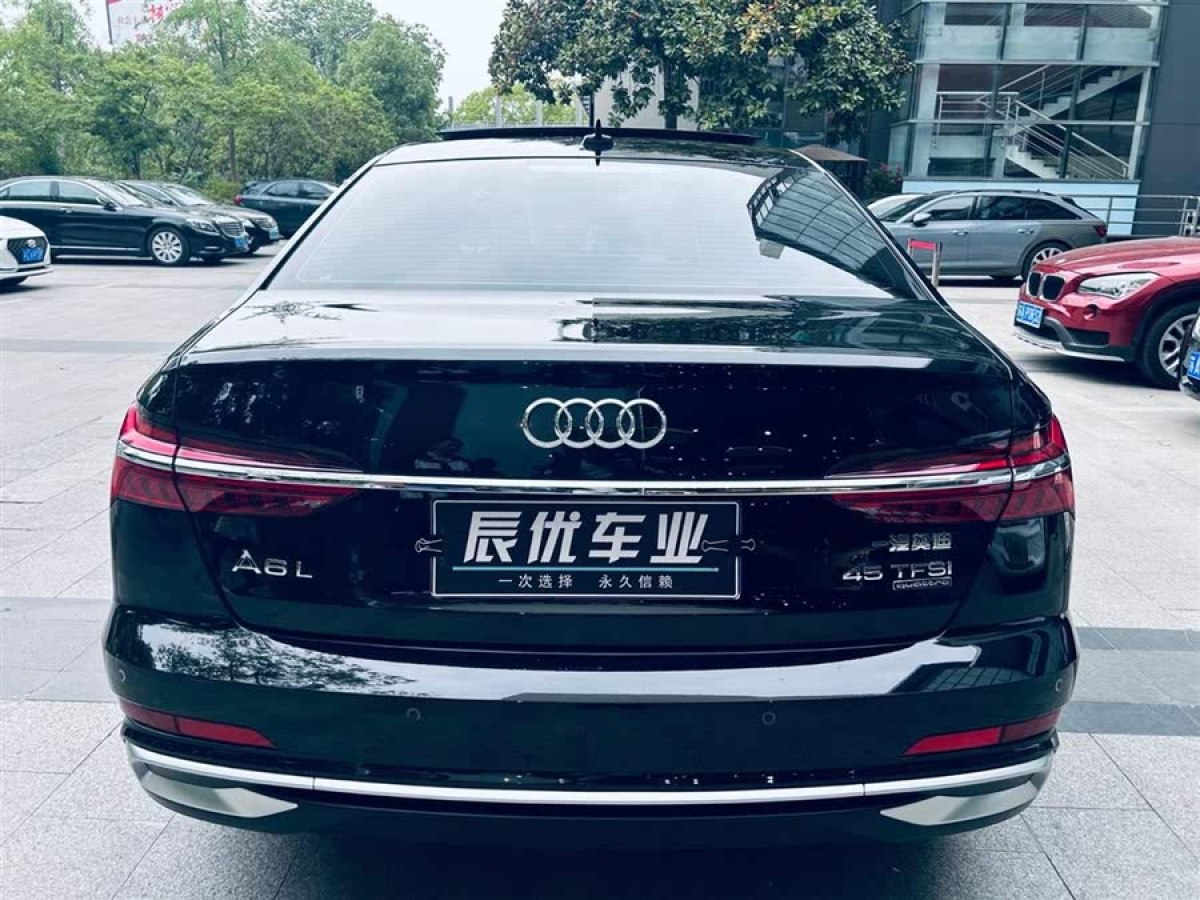 奧迪 奧迪A6L  2023款 改款 45 TFSI quattro 臻選動感型圖片