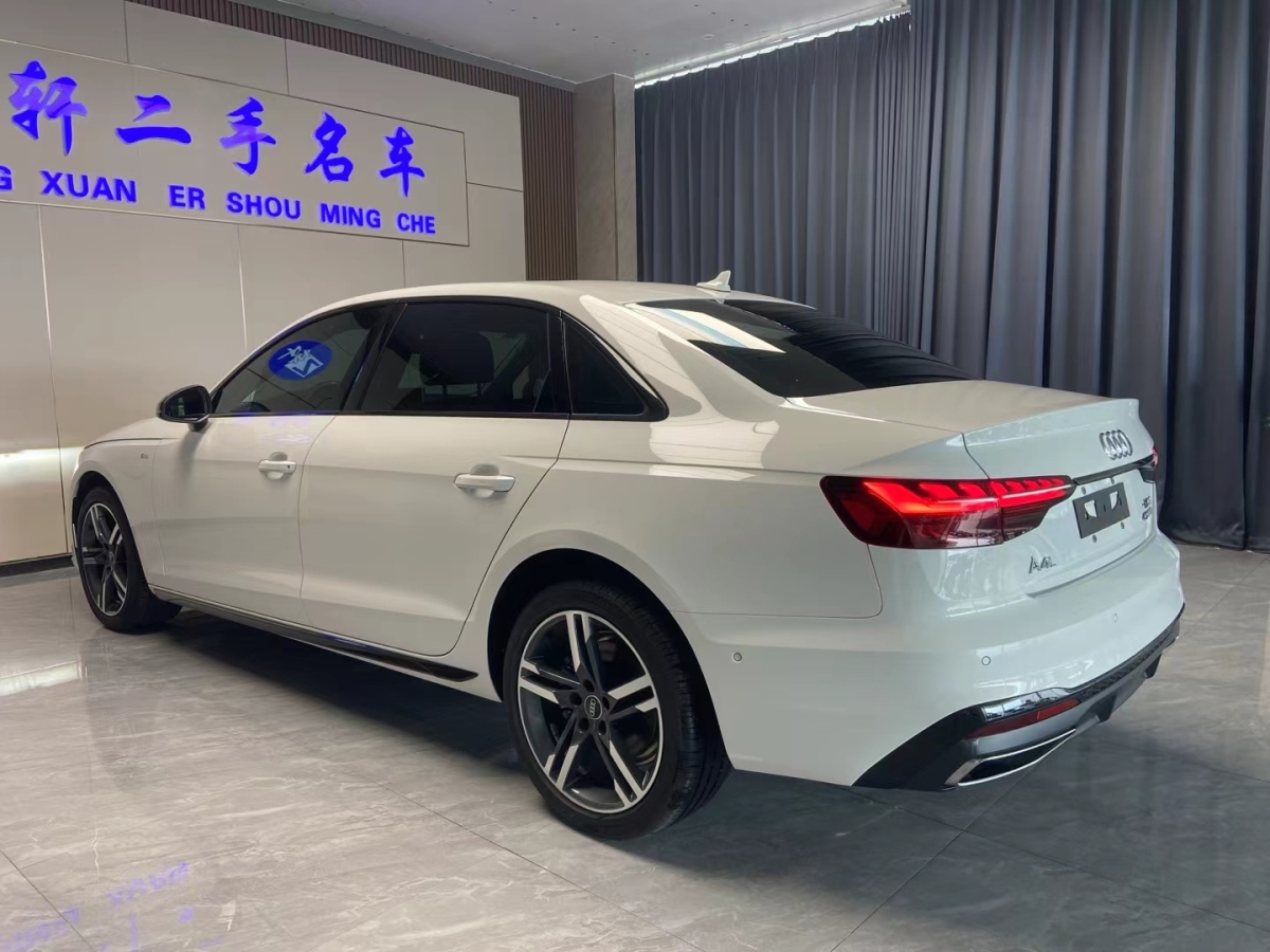 奧迪 奧迪A4L  2022款 40 TFSI 豪華動感型圖片