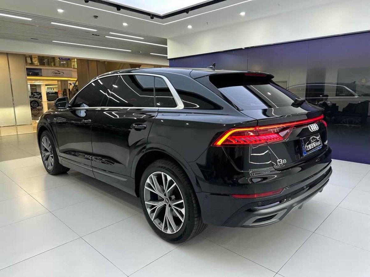 奧迪 奧迪Q8  2022款 55 TFSI 豪華動感型圖片