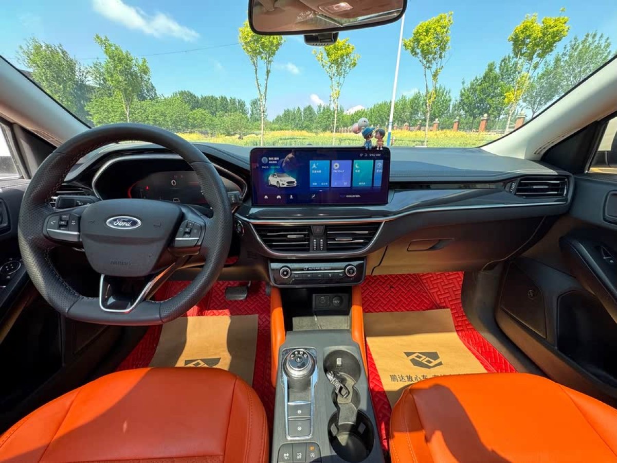 福特 ?？怂? 2021款 兩廂 EcoBoost 180 自動(dòng)鋒潮型圖片