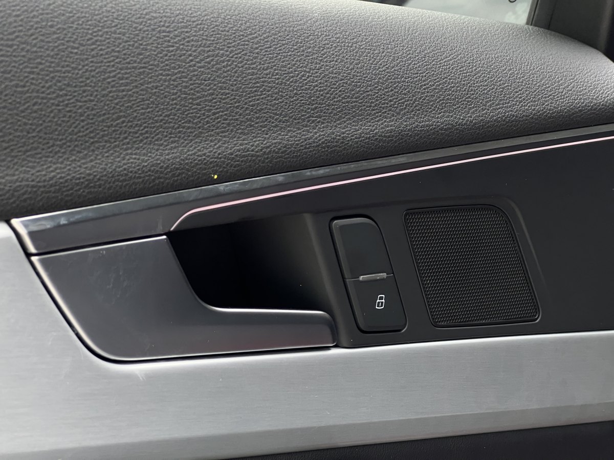 奧迪 奧迪A4L  2020款 40 TFSI 豪華動感型圖片