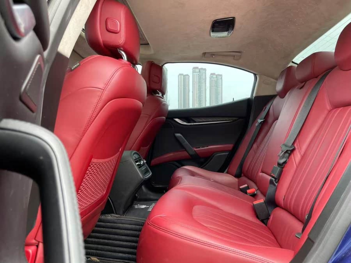 瑪莎拉蒂 Ghibli  2014款 3.0T 標(biāo)準(zhǔn)版圖片