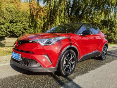 2019年4月 豐田 C-HR 2.0L 酷越領先版圖片