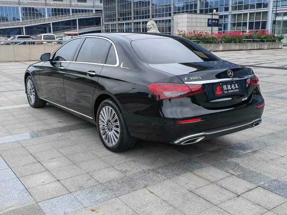 奔馳 奔馳E級(jí)  2022款 E 300 L 豪華型圖片