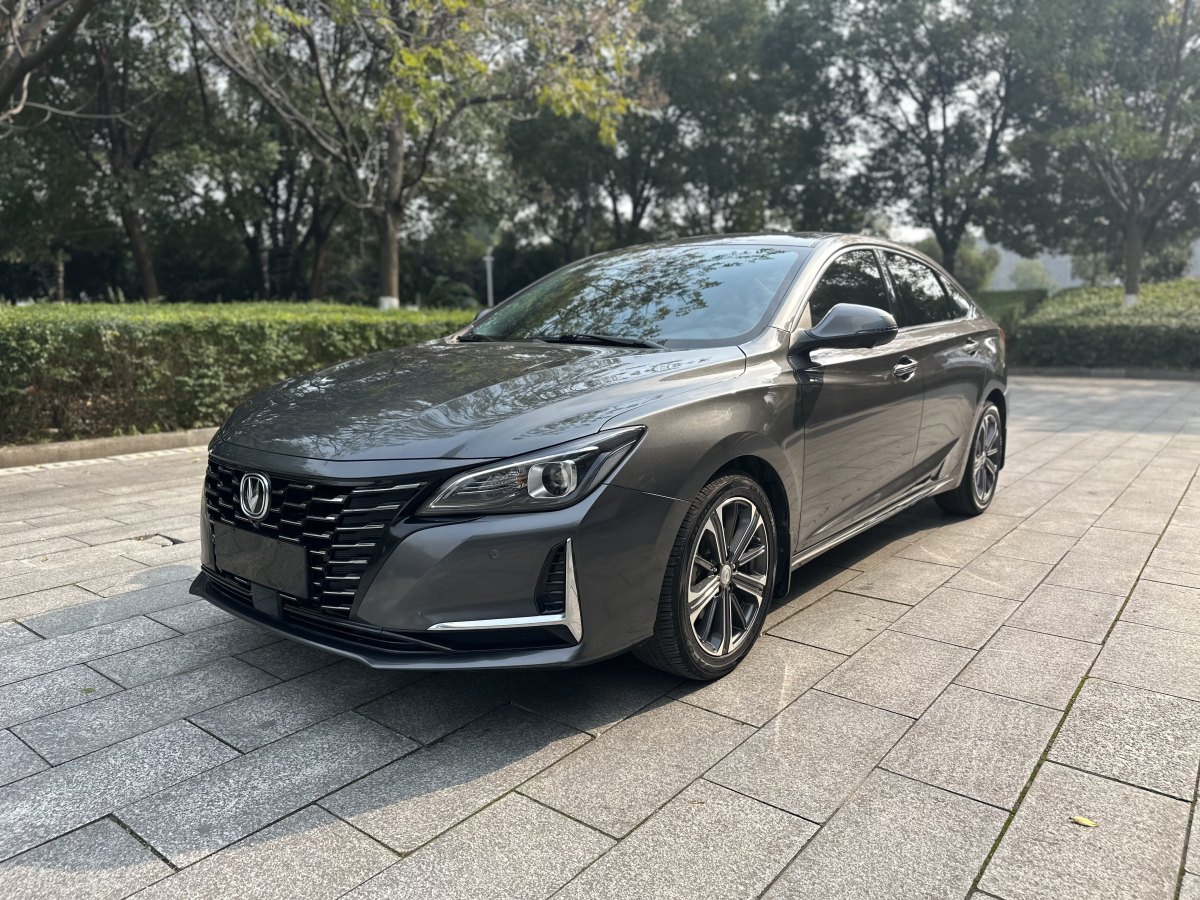 長(zhǎng)安 銳程CC  2022款 藍(lán)鯨版 1.5T DCT豪華型圖片