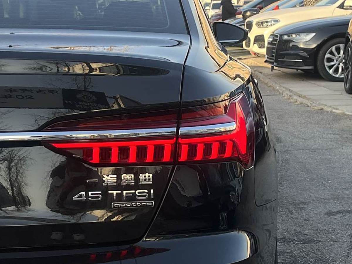 奧迪 奧迪A6L  2021款 45 TFSI quattro 臻選動(dòng)感型圖片