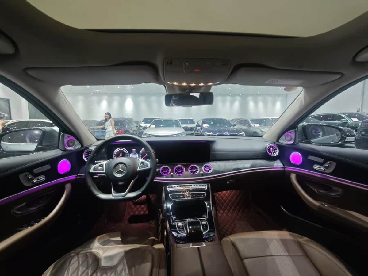 奔馳 奔馳E級  2016款 E 300 L 運動豪華型圖片
