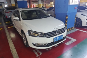 帕薩特 大眾 1.8TSI DSG御尊導(dǎo)航版