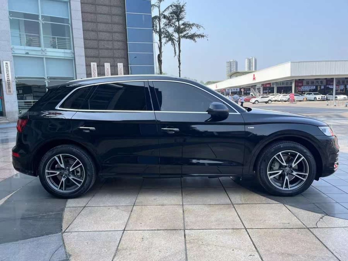 奧迪 奧迪Q5L  2020款 改款 40 TFSI 榮享時尚型圖片
