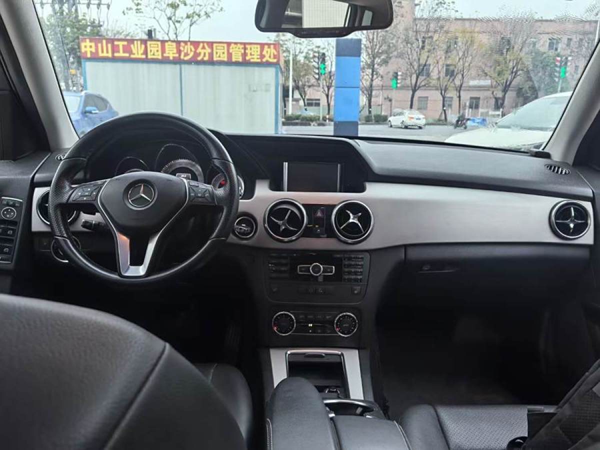 奔馳 奔馳GLK級  2013款 改款 GLK 300 4MATIC 時(shí)尚型圖片