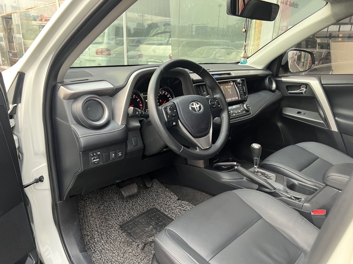 豐田 RAV4榮放  2019款  2.0L CVT四驅(qū)新銳版 國VI圖片