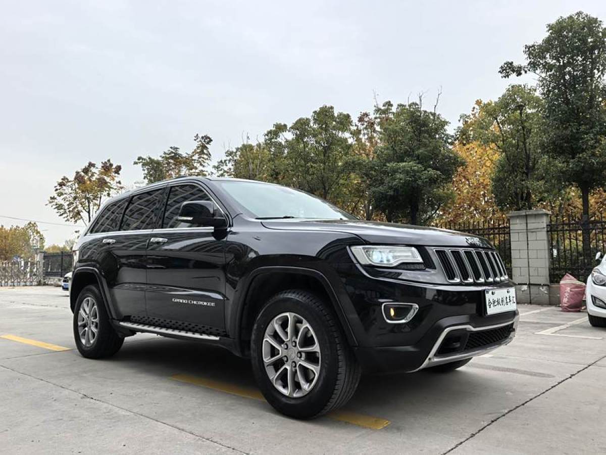 Jeep 大切諾基  2015款 3.0TD 柴油 精英導(dǎo)航版圖片